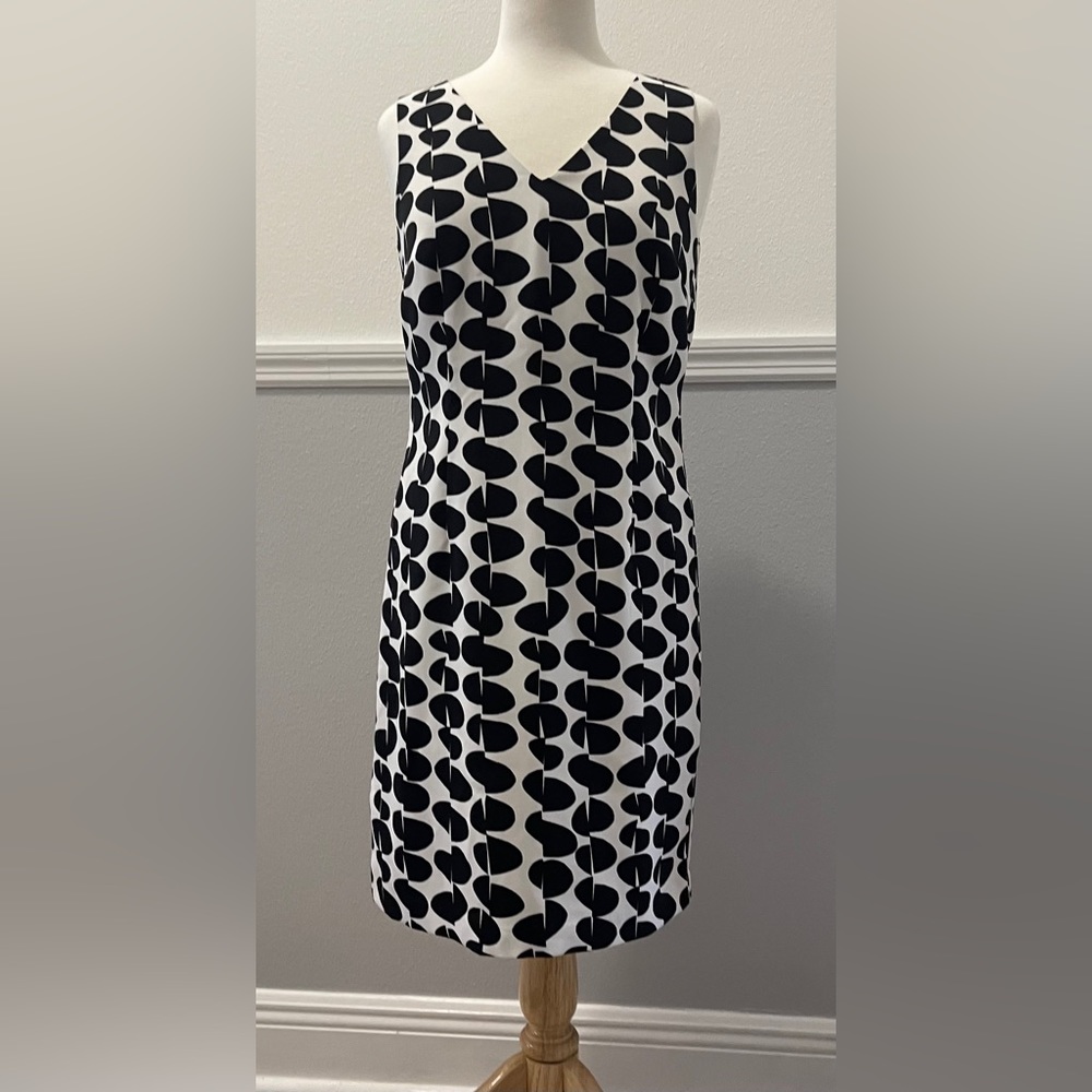 Ann Taylor Black and White Dress Size 6